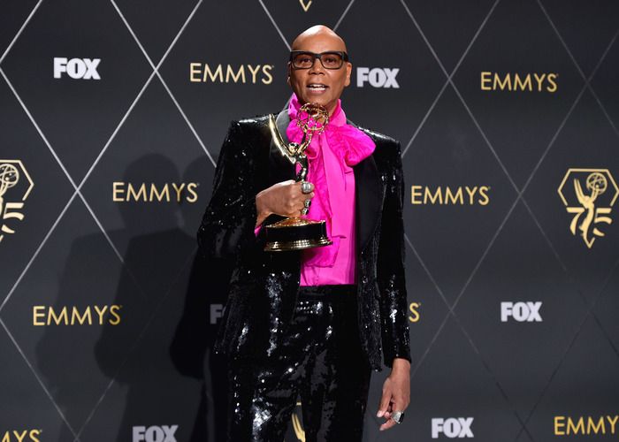 Photos: Inside the 75th Emmy Award With Niecy Nash-Betts, Jennifer Coolidge & More — photo 36 of 40
