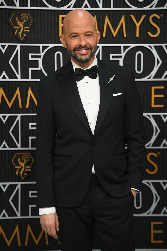 Photos: Inside the 75th Emmy Award With Niecy Nash-Betts, Jennifer Coolidge & More — photo 31 of 40