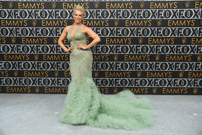 Photos: Inside the 75th Emmy Award With Niecy Nash-Betts, Jennifer Coolidge & More — photo 27 of 40