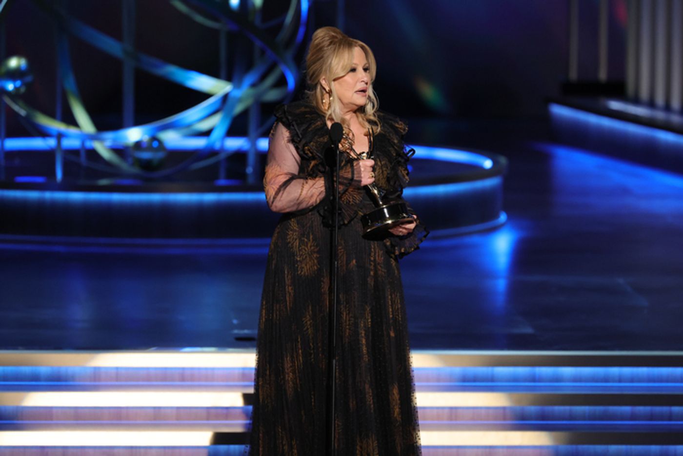 Photos: Inside the 75th Emmy Award With Niecy Nash-Betts, Jennifer Coolidge & More  Image