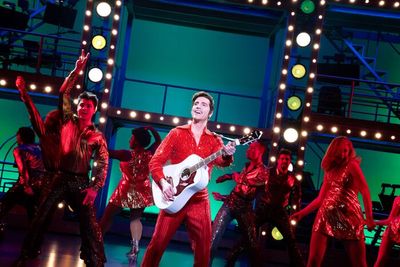 Nick Fradiani and the cast Photo