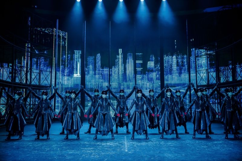 Review: WE WILL ROCK YOU at Roma Musical Theater  Image