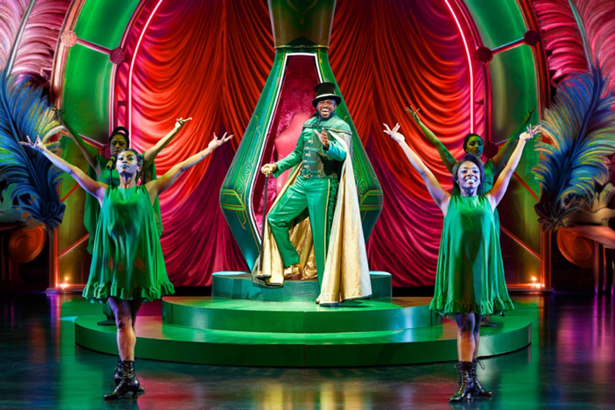 Wayne Brady and the Company of THE WIZ at 