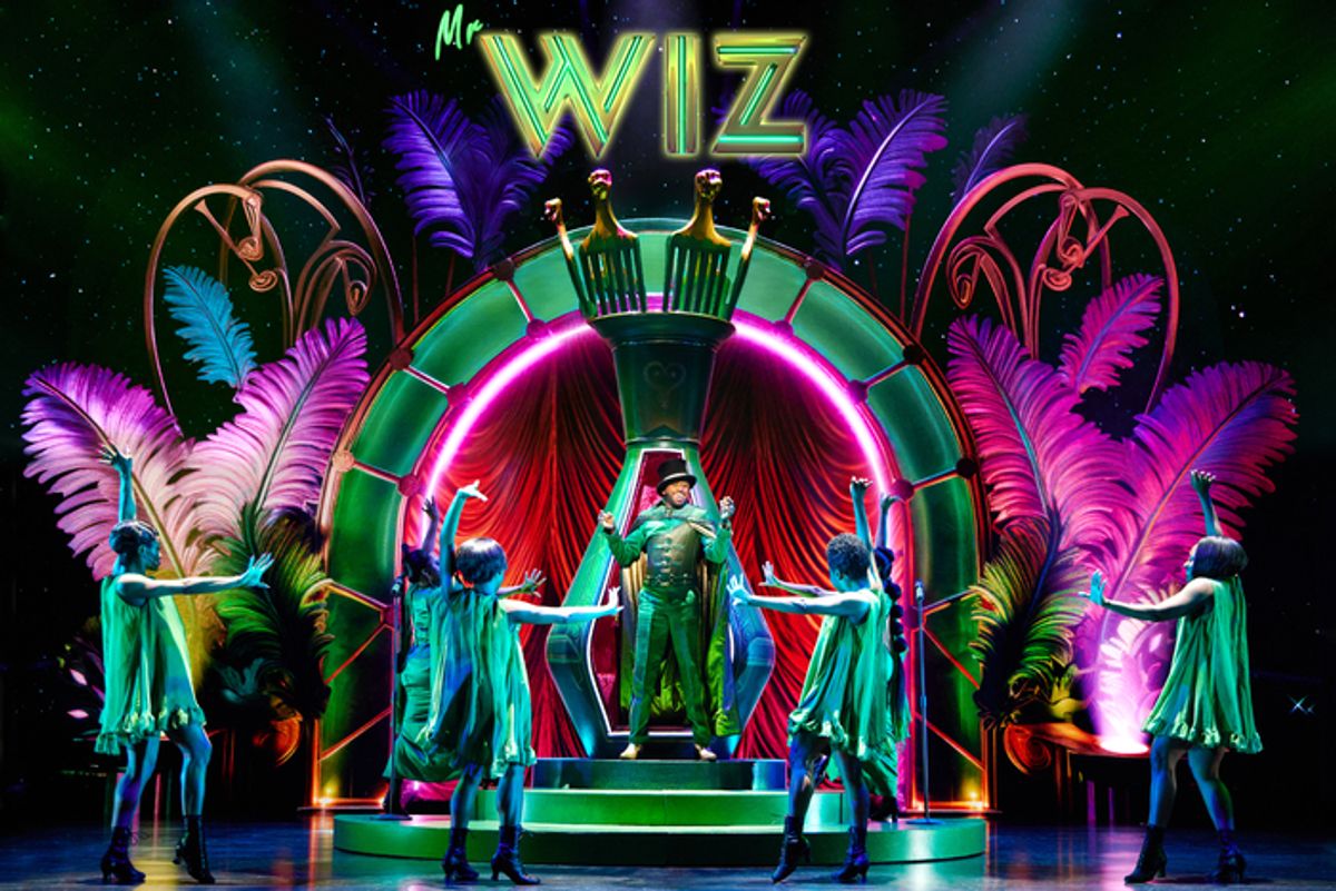 Wayne Brady and the Company of THE WIZ at 