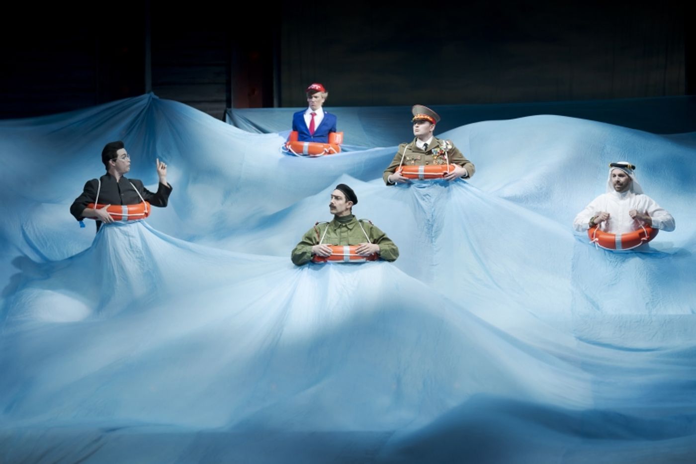 Review: CANDIDE at Museumsquartier Halle E  Image