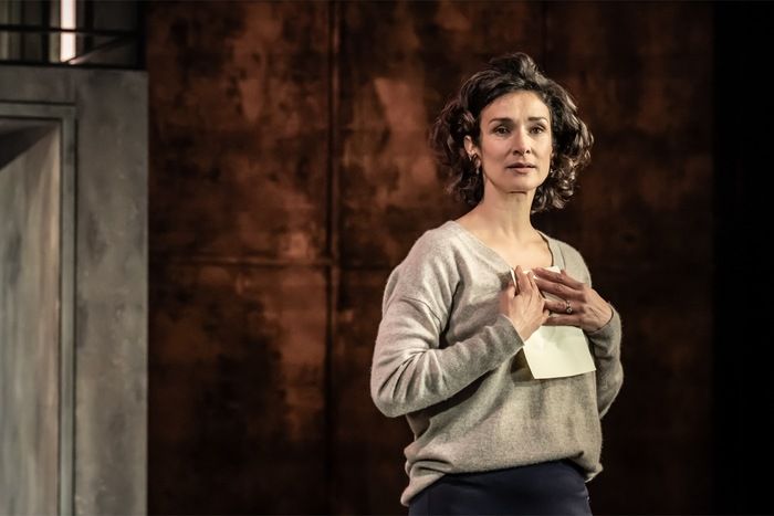 Photos: MACBETH Starring Ralph Fiennes & Indira Varma — photo 1 of 21