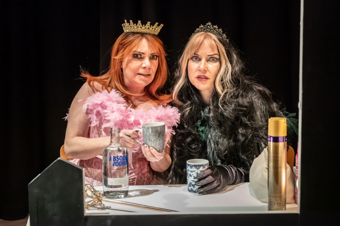 Review: LOOK BEHIND YOU, Theatre at the Tabard  Image