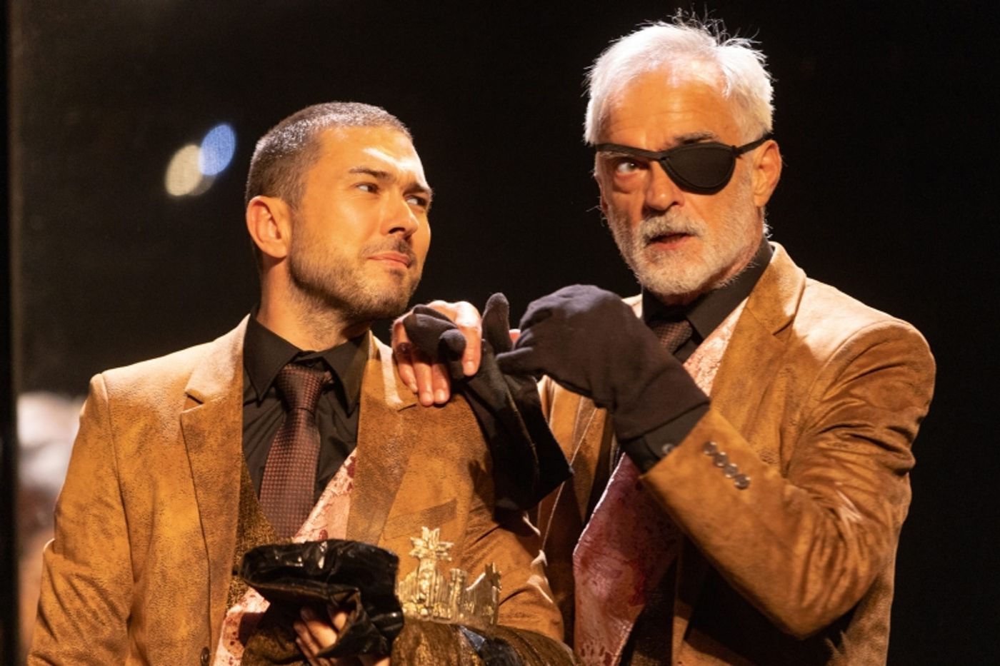 Review: DIE FEL OMSTREDE KROON VAN EDWARD II & GAVESTON at the Baxter Flipside Explores the Fine Line between Monarchy and Anarchy  Image