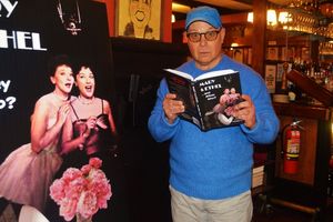 Stephen Cole @ BroadwayWorld Stephen Cole Photo