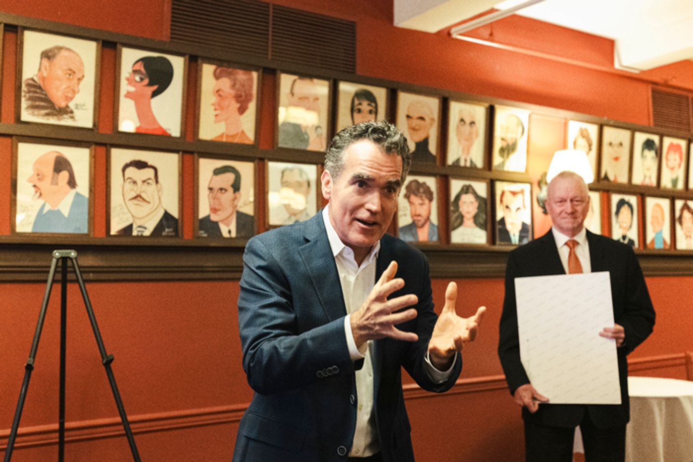 Photos: Leslie Odom, Jr. Honored With Sardi's Portrait  Image