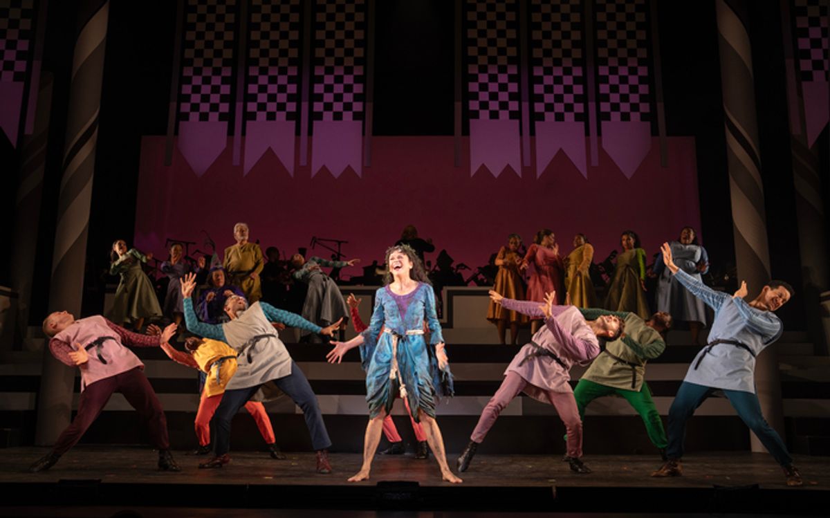 Sutton Foster and cast at 