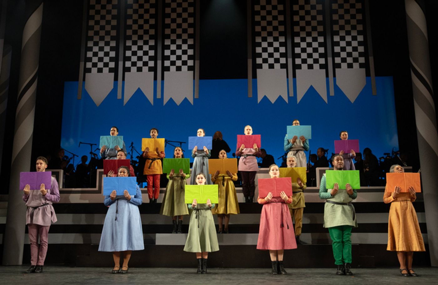 Photos: First Look at Sutton Foster, J. Harrison Ghee & More in ONCE UPON A MATTRESS  Image