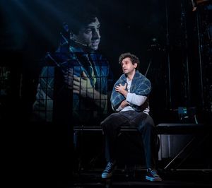 Brandon Uranowitz @ BroadwayWorld Brandon Uranowitz Photo