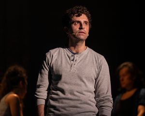 Brandon Uranowitz @ BroadwayWorld Brandon Uranowitz Photo