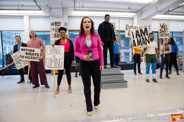 Chilina Kennedy, Akron Lanier Watson and the cast of A SIGN OF THE TIMES Photo