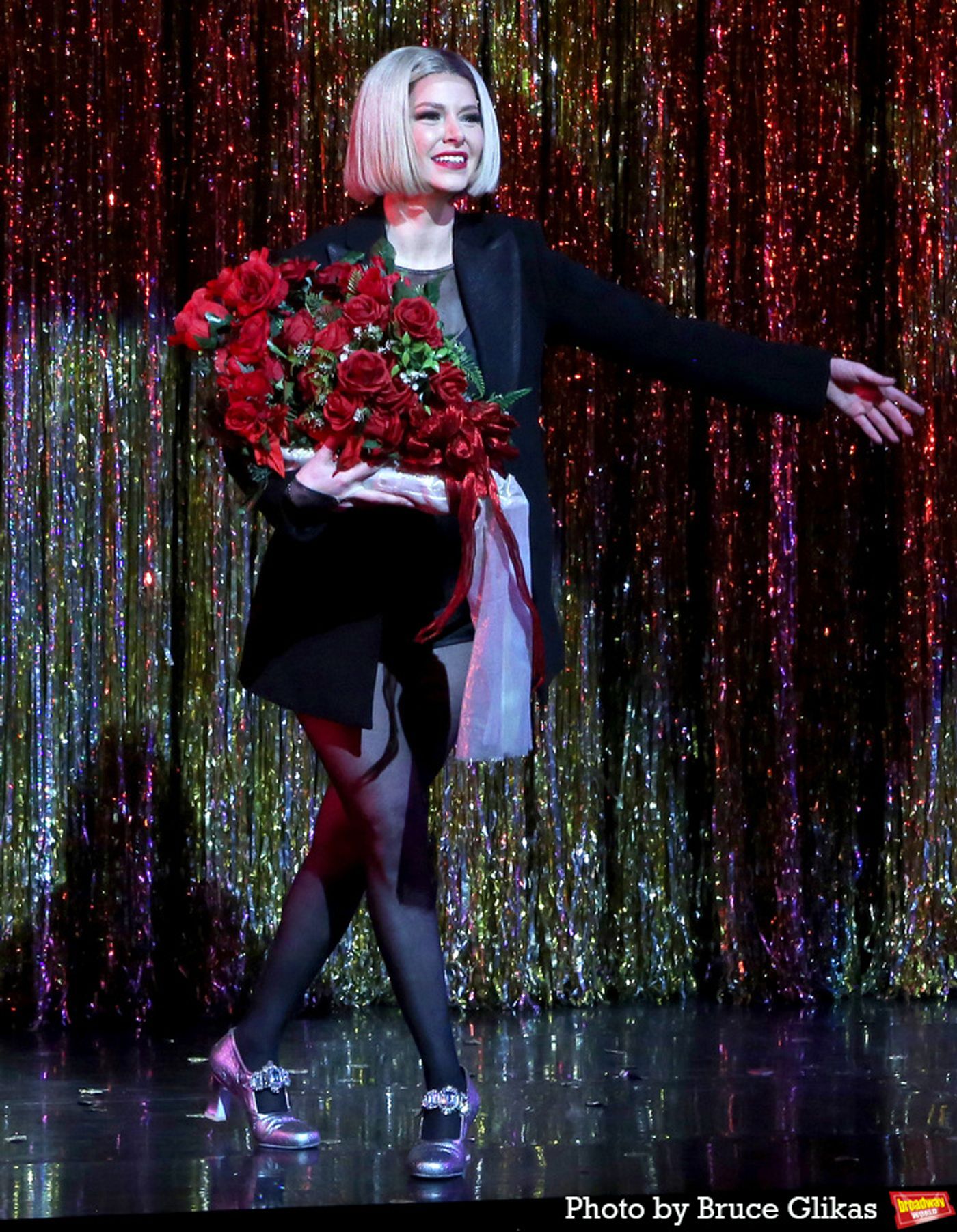 Photos: Ariana Madix Takes Her First Bows in CHICAGO on Broadway  Image