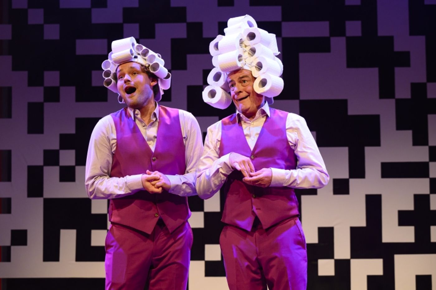 Review: KRAAIJ & KROON 'PAPADAG BESTAAT NIET' - A NEW COMEDYSHOW ⭐️⭐️⭐️⭐️ at Schouwburg Amstelveen Review: KRAAIJ & KROON 'PAPADAG BESTAAT NIET' - A NEW COMEDYSHOW ⭐️⭐️⭐️⭐️ at Schouwburg Amstelveen Image