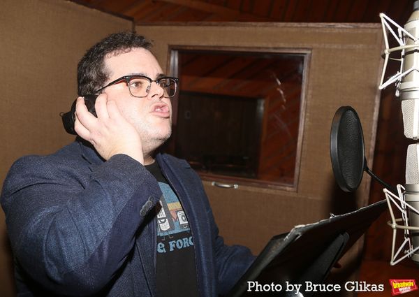 Josh Gad  Photo