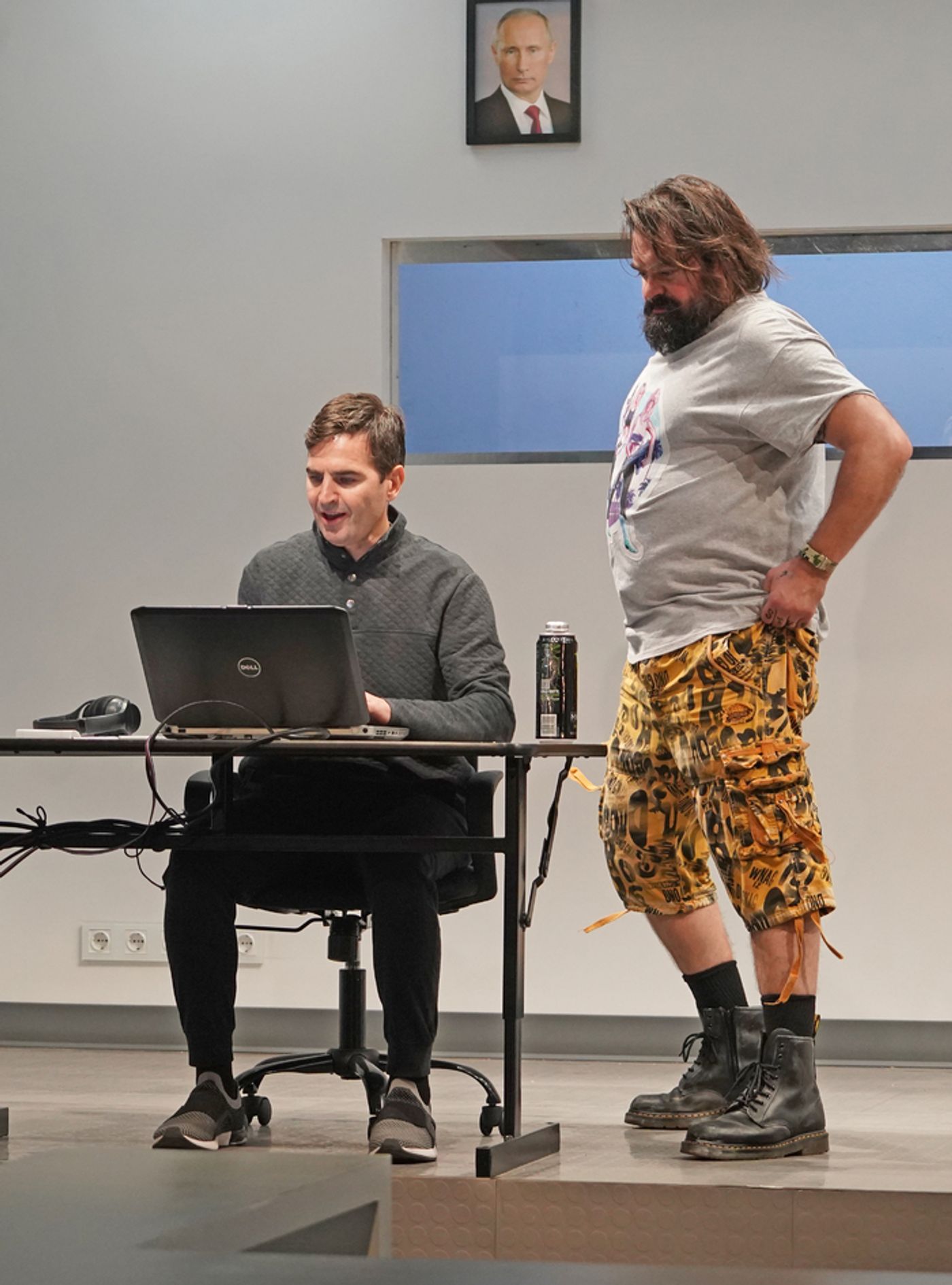 Photos: First Look At RUSSIAN TROLL FARM At Vineyard Theatre  Image
