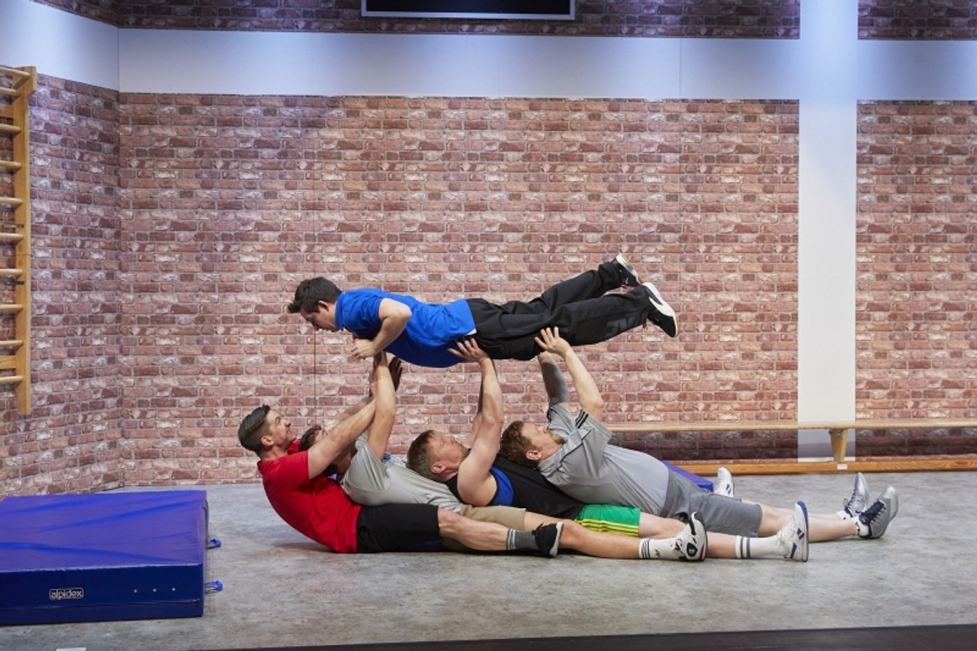 Review: DIE TROCKENSCHWIMMER at Boulevardtheater Bremen  Image