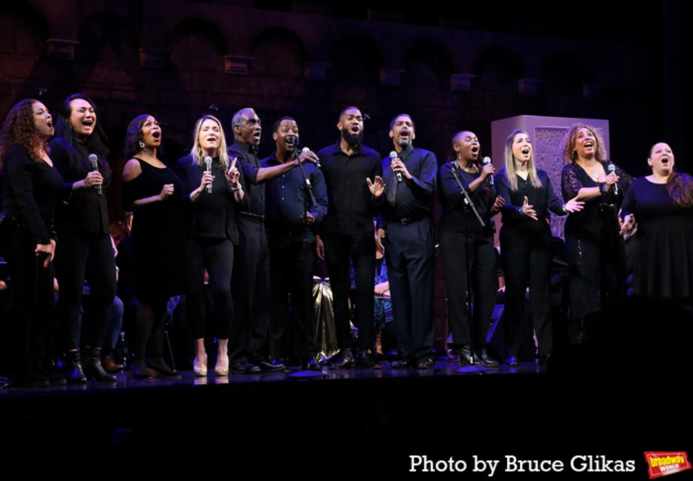 Photos: Debra Messing, Shoshana Bean, Tovah Feldshuh & More Celebrate SHABBAT ON BROADWAY  Image