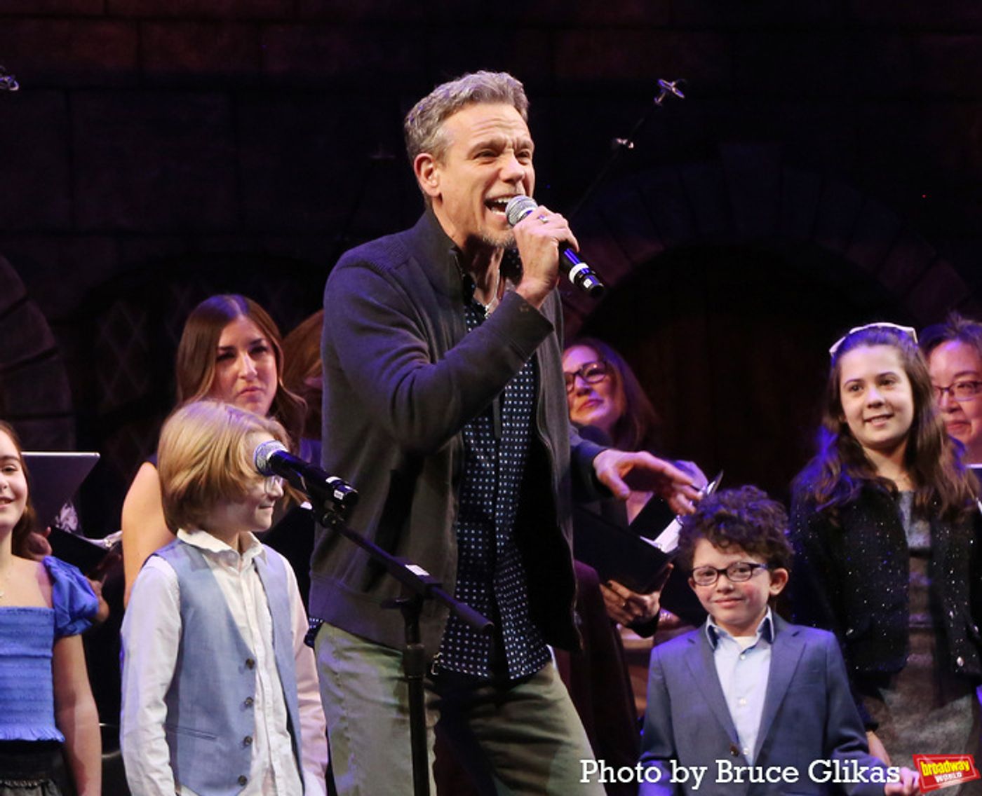 Photos: Debra Messing, Shoshana Bean, Tovah Feldshuh & More Celebrate SHABBAT ON BROADWAY  Image