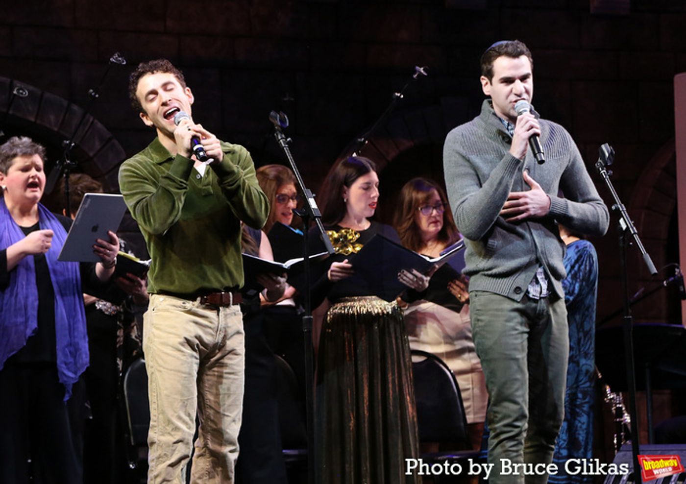 Photos: Debra Messing, Shoshana Bean, Tovah Feldshuh & More Celebrate SHABBAT ON BROADWAY  Image