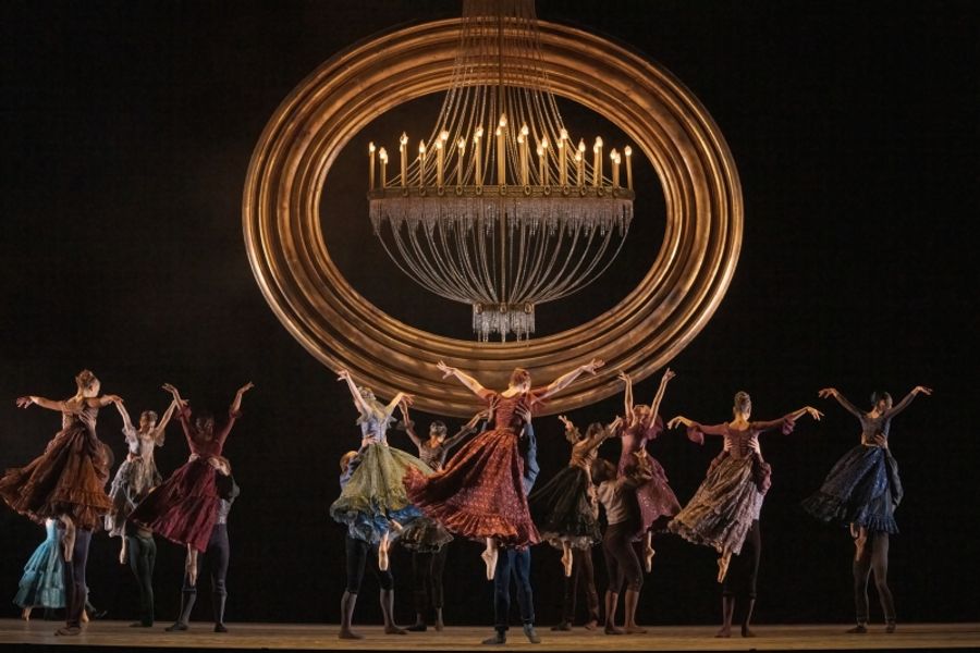 Review: The National Ballet of Canada's EMMA BOVARY, ANGELS' ATLAS at the National Arts Centre Image