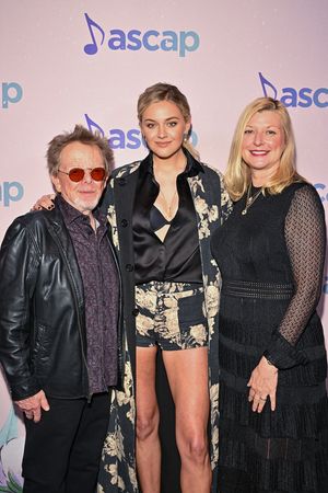 Paul Williams, Kelsea Ballerini and Elizabeth Matthews @ BroadwayWorld Paul Williams, Kelsea Ballerini and Elizabeth Matthews Photo