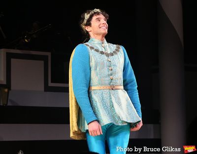 Michael Urie Photo