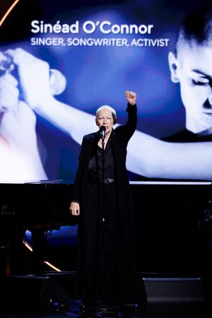 Annie Lennox @ BroadwayWorld Annie Lennox Photo