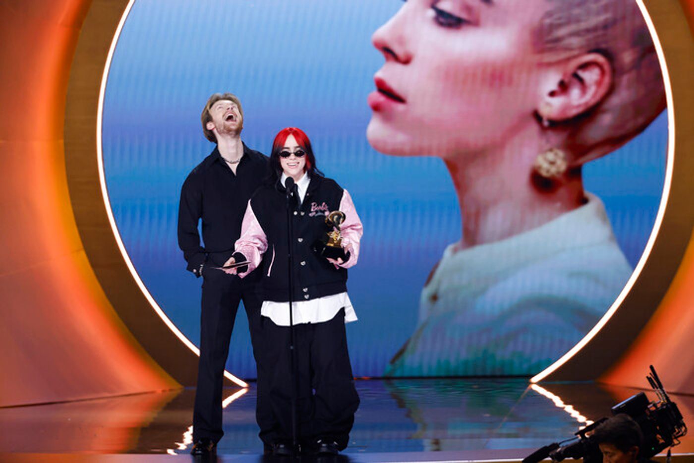 Photos: Inside the GRAMMYs With Taylor Swift, Miley Cyrus, Beyoncé & More  Image