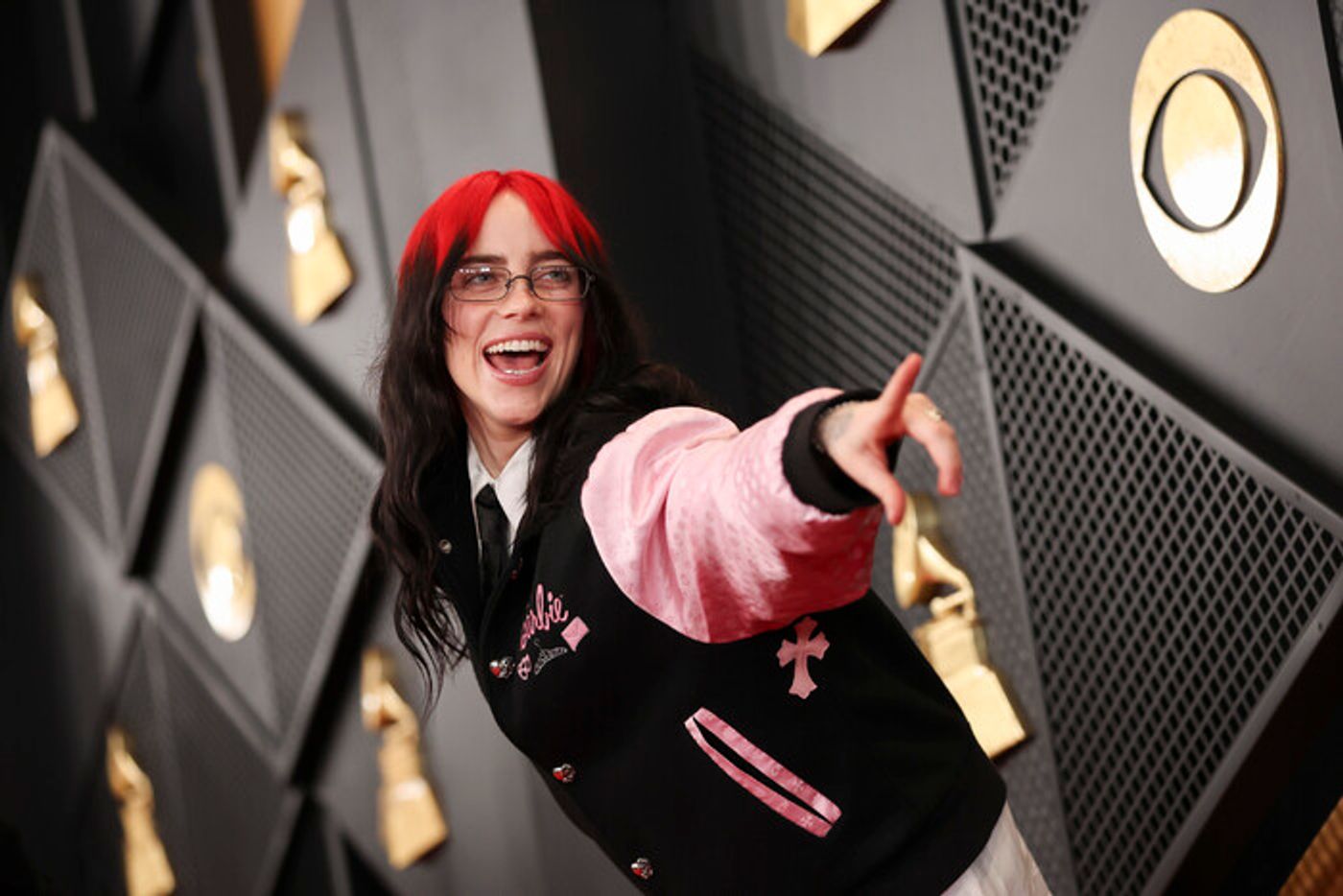 Photos: Inside the GRAMMYs With Taylor Swift, Miley Cyrus, Beyoncé & More  Image