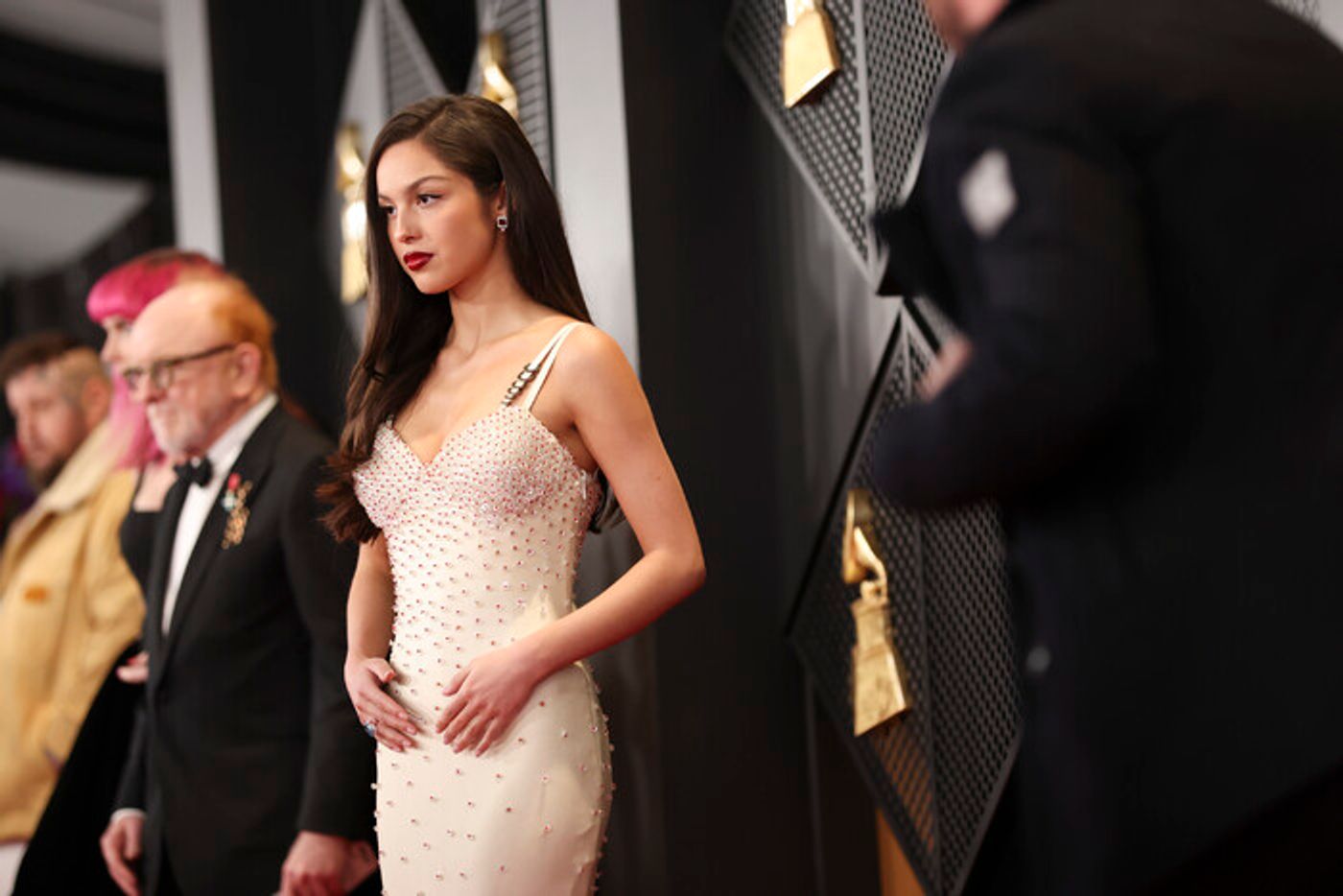 Photos: Inside the GRAMMYs With Taylor Swift, Miley Cyrus, Beyoncé & More  Image