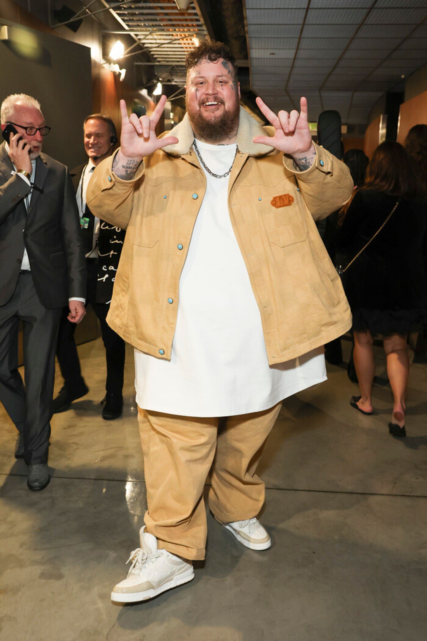 Photos: Inside the GRAMMYs With Taylor Swift, Miley Cyrus, Beyoncé & More  Image