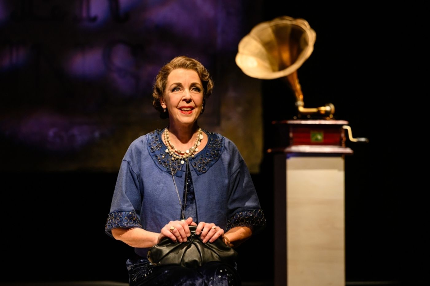 Review: VIVA LA DIVA! – FLORENCE FOSTER JENKINS ⭐️⭐️⭐️⭐️ at Schouwburg Amstelveen Review: VIVA LA DIVA! – FLORENCE FOSTER JENKINS ⭐️⭐️⭐️⭐️ at Schouwburg Amstelveen Image