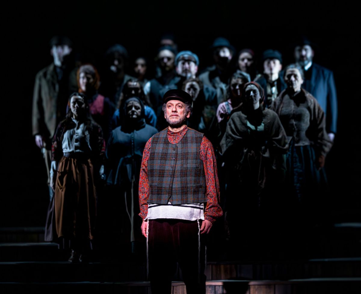 Mark David Kaplan and the cast of Fiddler on the Roof at 