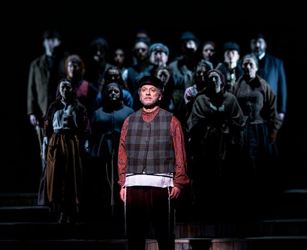 Mark David Kaplan and the cast of Fiddler on the Roof Photo
