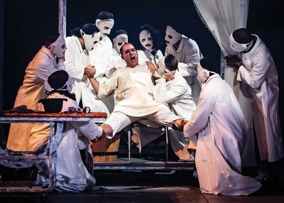 Scott Aiello and the ensemble of Richard III Photo