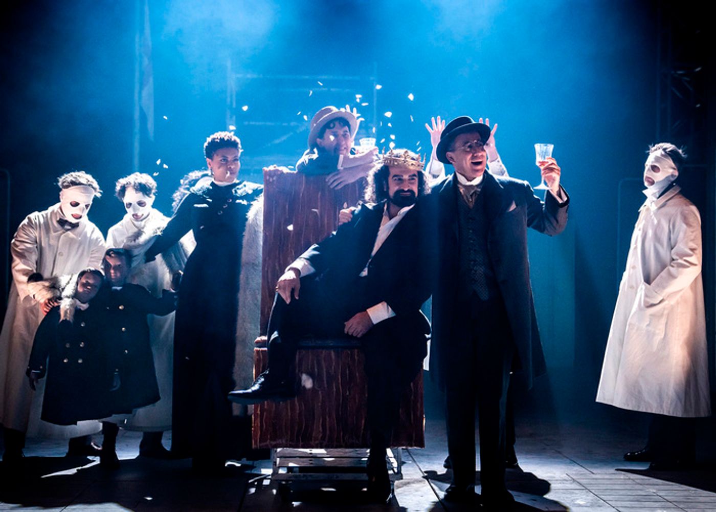 Photos: Chicago Shakespeare Theater Presents William Shakespeare's RICHARD III Photos: Chicago Shakespeare Theater Presents William Shakespeare's RICHARD III Image