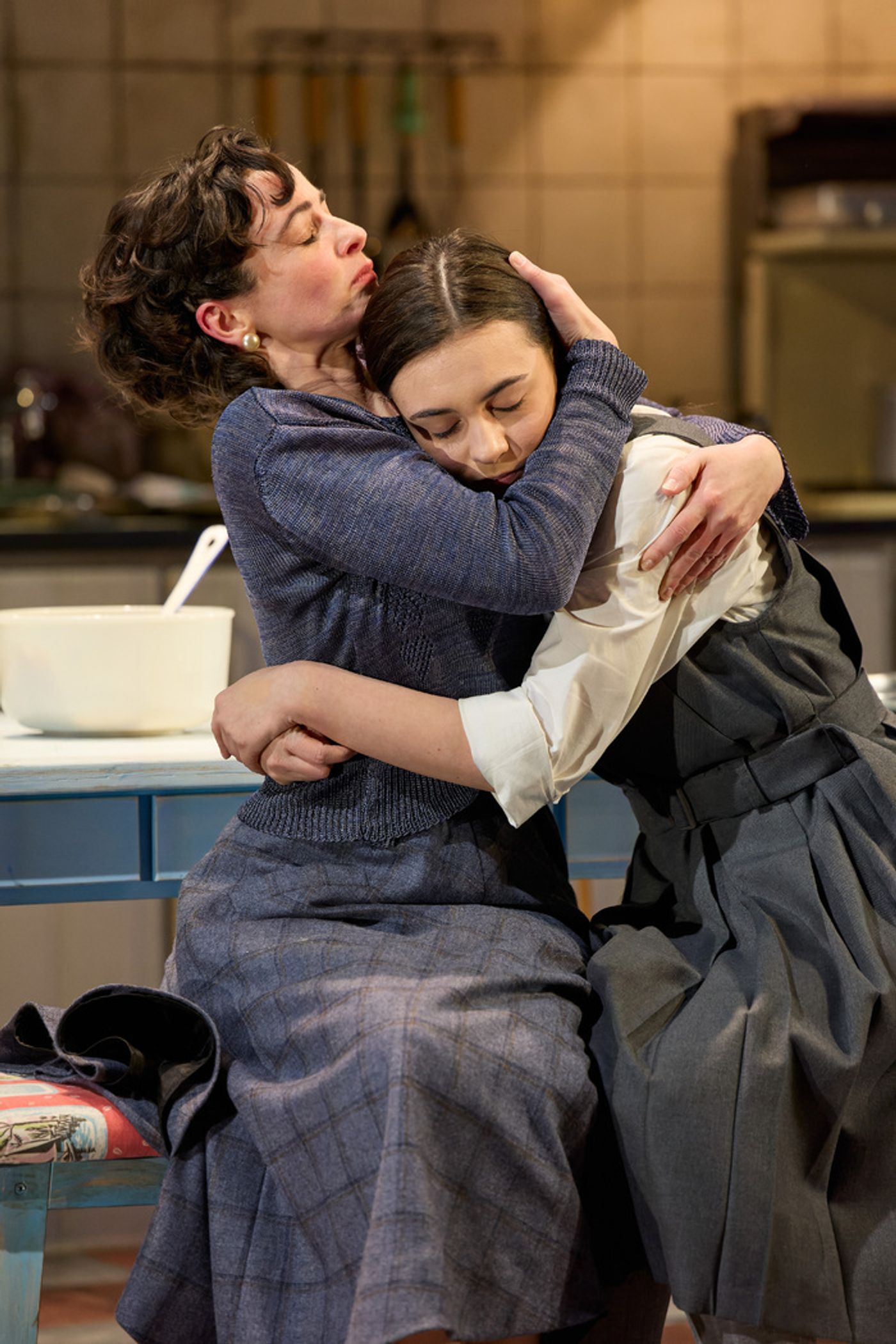 Photos: First Look at THE HILLS OF CALIFORNIA at the Harold Pinter Theatre  Image