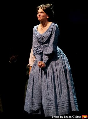 Sutton Foster Photo