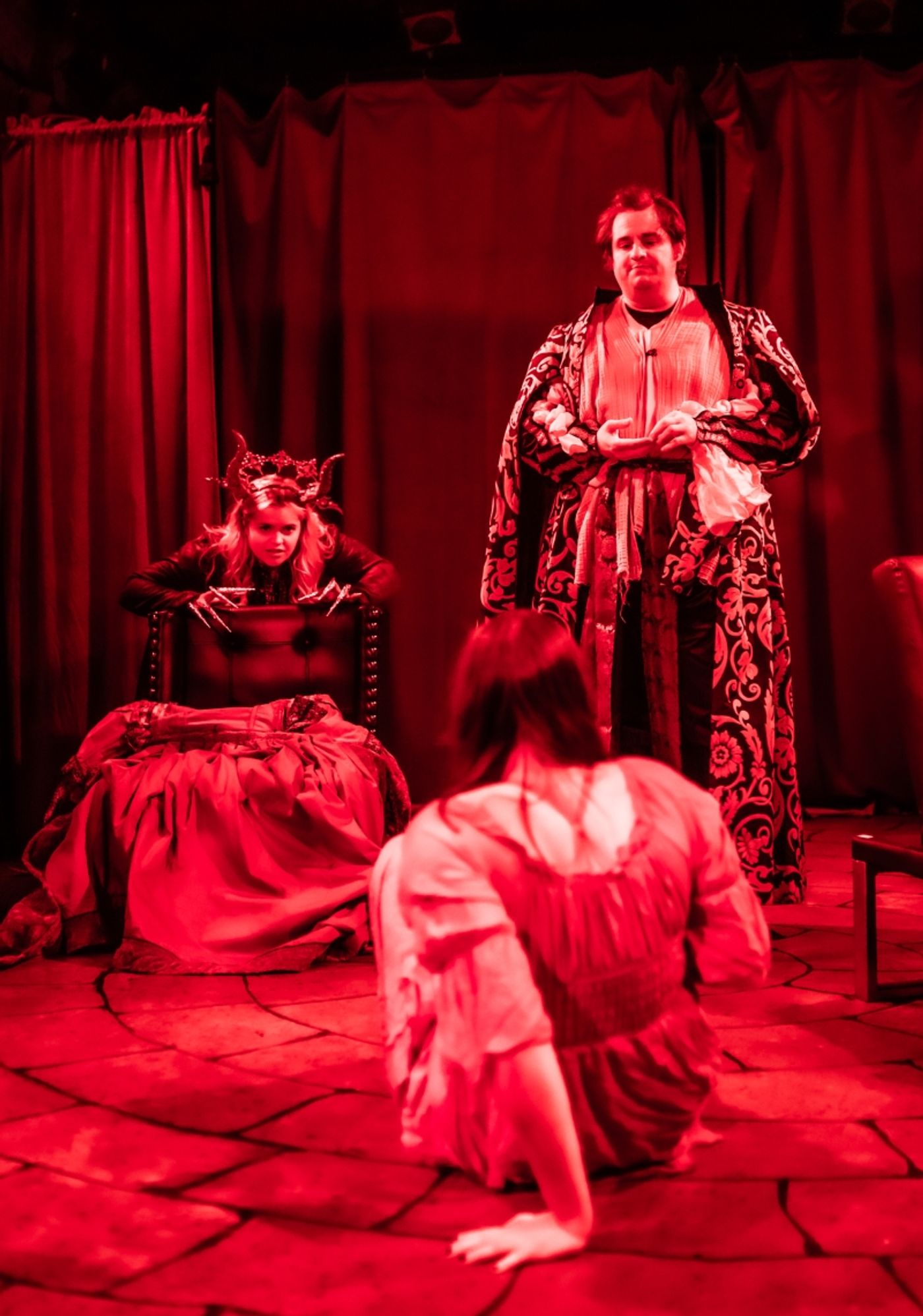 Review: BLOOD COUNTESS at MAP Theatre  Image