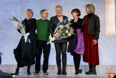 Selina Cadell, Mark Izzard, Eddie Izzard, Didi Hopkins, Eliza Thompson Photo