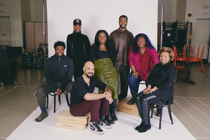 Photos: Encores! JELLY'S LAST JAM Cast Poses for Portrait — photo 1 of 1