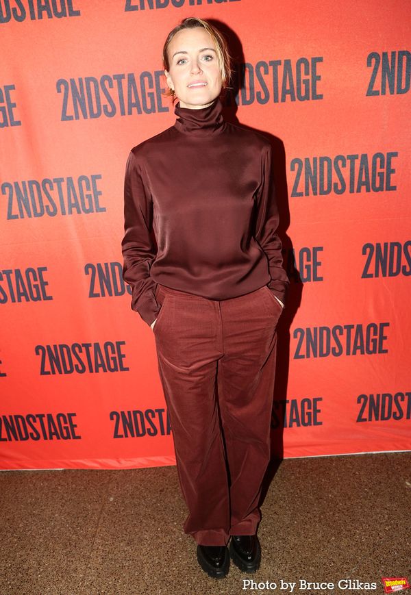 Taylor Schilling Photo