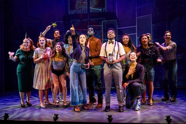 Chilina Kennedy and cast Photo