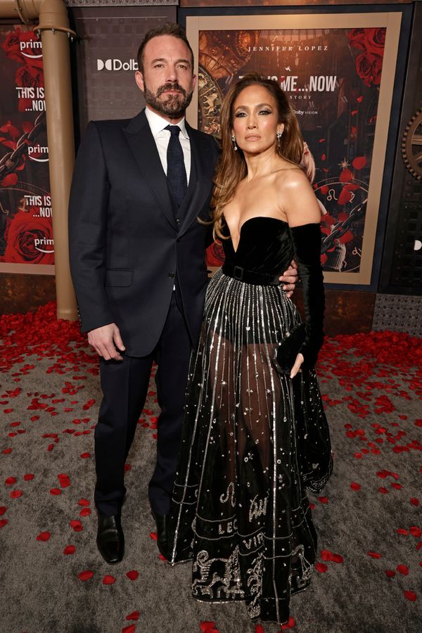 Jennifer Lopez and Ben Affleck Photo