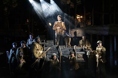 Johnny Link and the cast  Photo