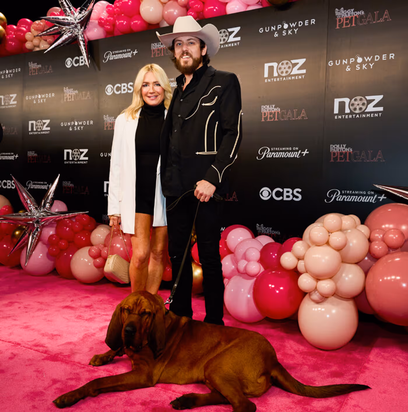 Photos: First Look at DOLLY PARTON'S PET GALA on CBS With Jane Lynch, Iain Armitage & More  Image